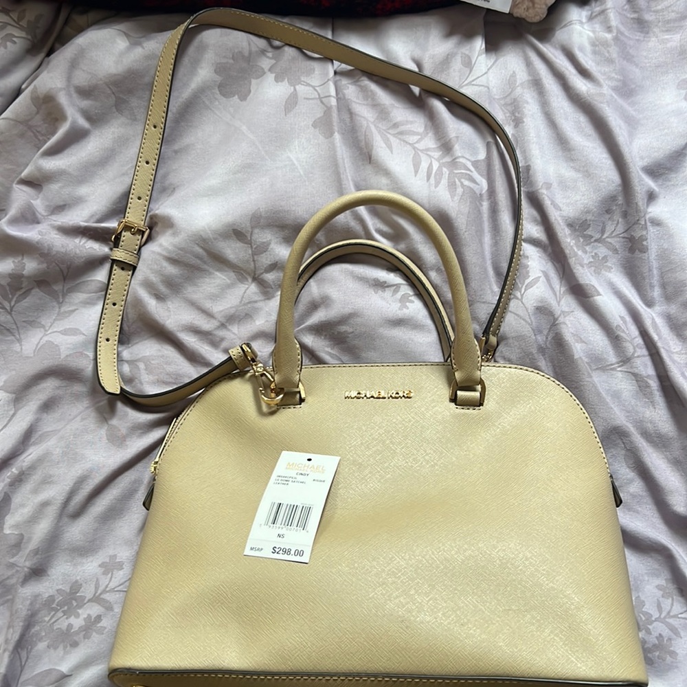 Michael Kors “Cindy” Lg Dome Satchel Leather